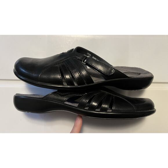 Clarks Slip On Mules Black Leather Comfort Clog Shoes 73735 Women’s Size 8 - Picture 9 of 11